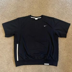 NIKE DRI-FIT SHORT SLEEVE CREWNECK